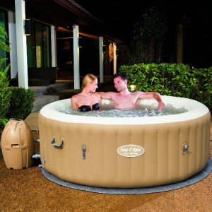 Outdoor Whirlpool Lay Z-Spa-Palm-Springs