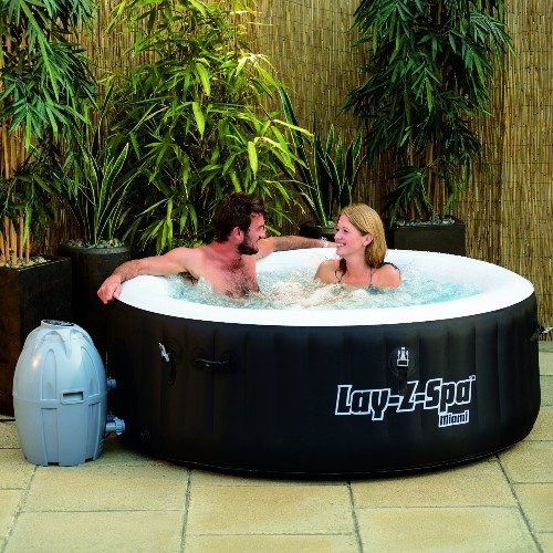 outdoor Whirlpool Lay-Z-Spa-Miami